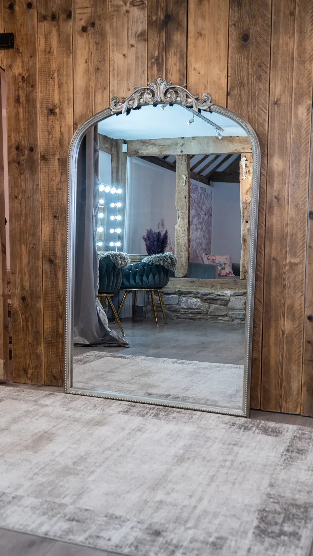 The full-length mirror in The Blossom bridal suite