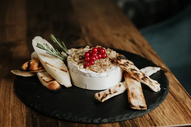 Baked camembert with rosemary and flatbreads