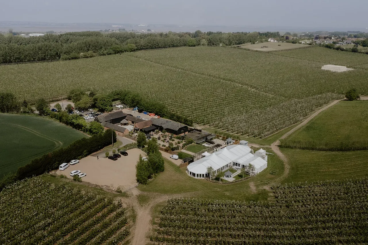 Aerial view of the entire BarnYard estate in Kent